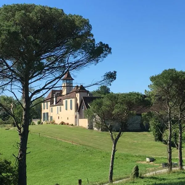 Château de Baylac, hotel v destinaci Bugnein