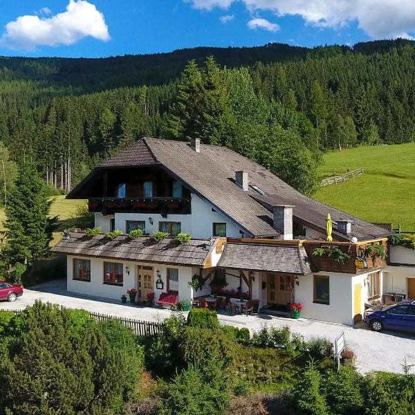 Hotel Pension Schwaiger, hotel v destinácii Sankt Margarethen im Lungau