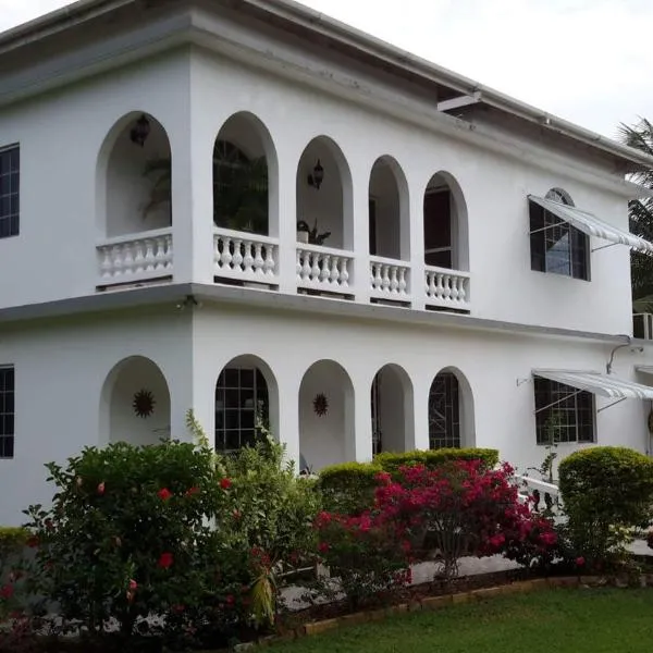 Lorenton Hideaway, hotel a Lucea