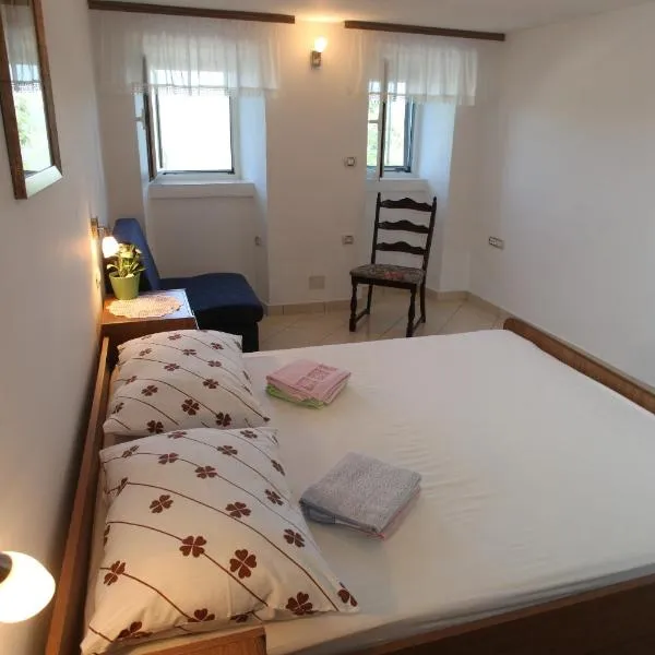 Accommodation Lily, hotel in Štivan