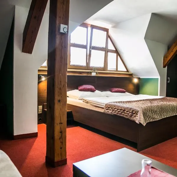 Hotel Best: Šilheřovice şehrinde bir otel