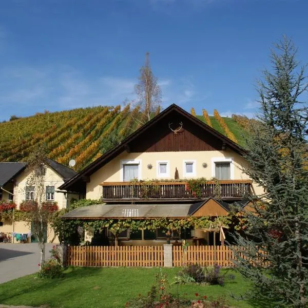 Weingut Lieschnegg, hotel v destinaci Leutschach