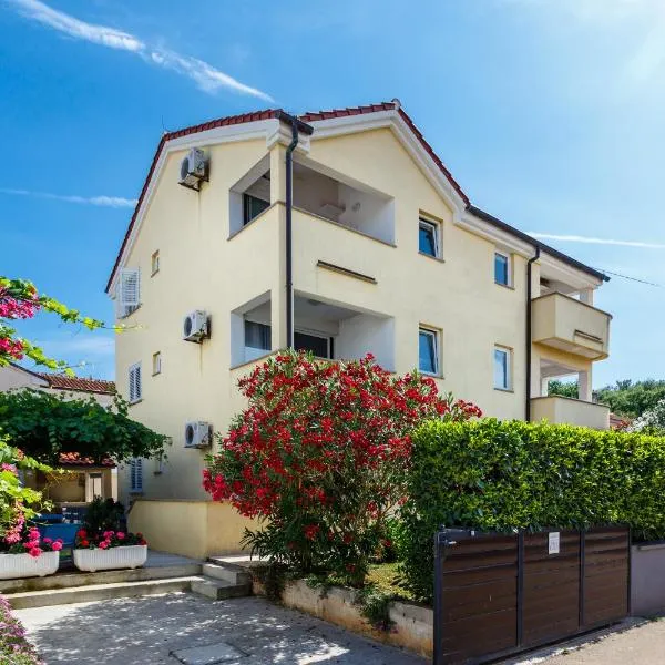 Villa Luka – hotel w mieście Malinska