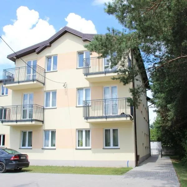 Fredry 8, hotel a Piastów