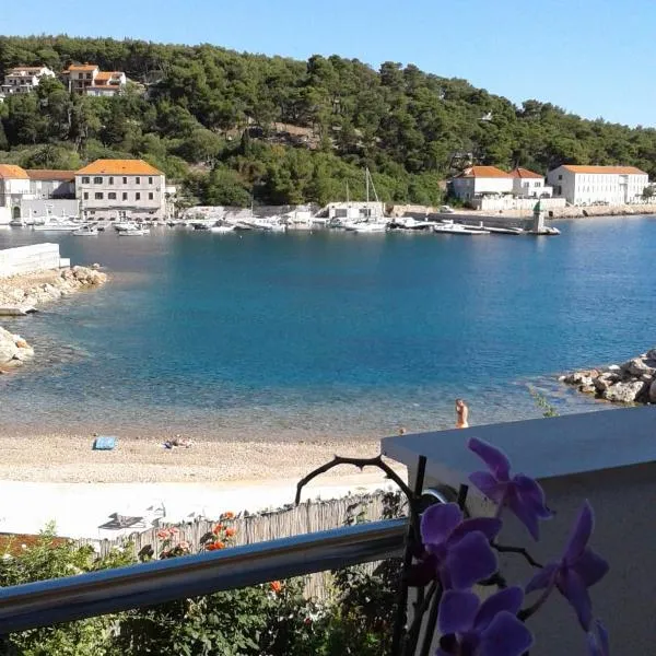 apartmani Isabella - Ilda Radonic, hotel in Jelsa