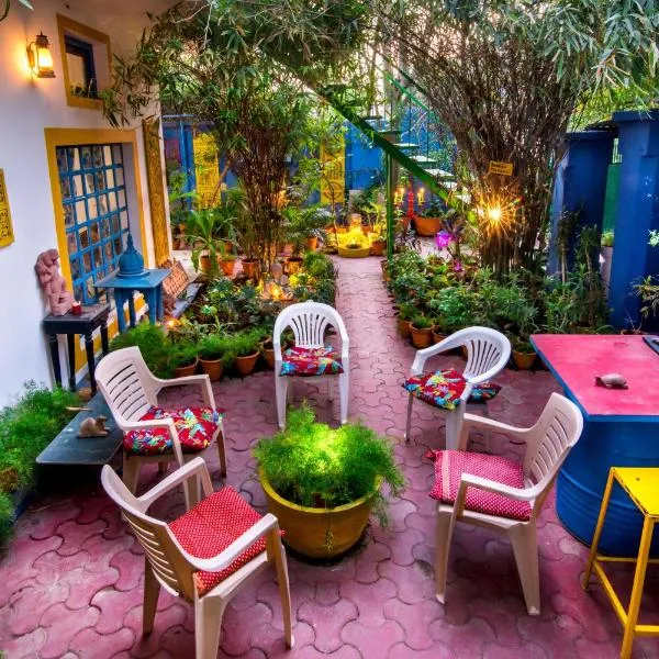 The Coral House Homestay by the Taj, khách sạn ở Agra