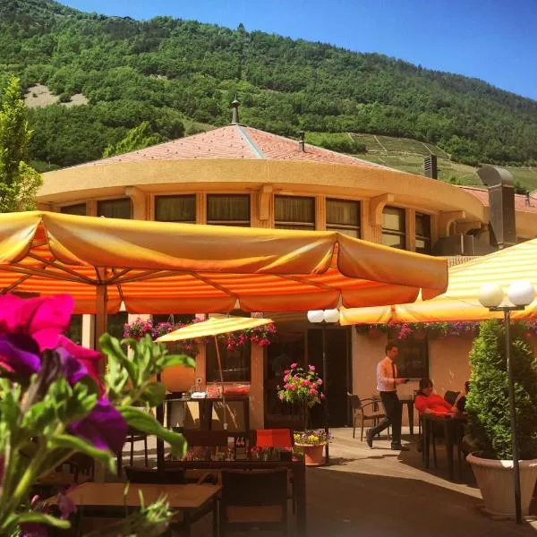 Hotel Restaurant La Porte d'Octodure、マルティニーのホテル