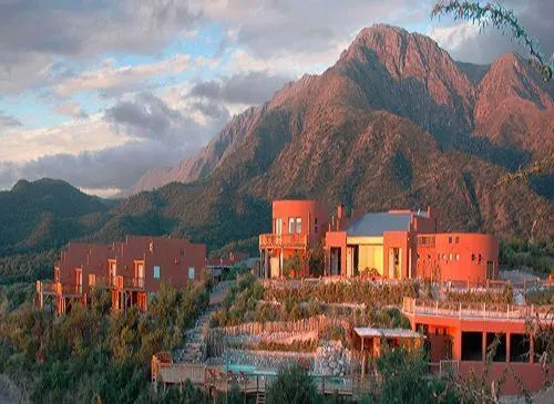 Viesnīca Hotel Spa Terrazas del Uritorco pilsētā Kapilja del Monte