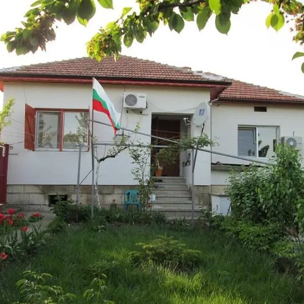 Ivanovo , rooms for rent for 24 hours, separate kitchen, sauna, hydromassage bath, indoor parking, tavern no pets, hotel Ivanovóban
