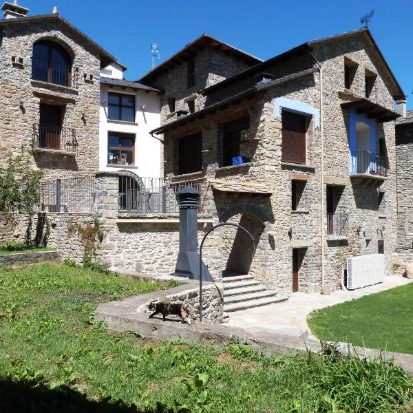 Casa Dieste Apartamentos Turísticos en Boltaña, hotel v destinaci Boltaña