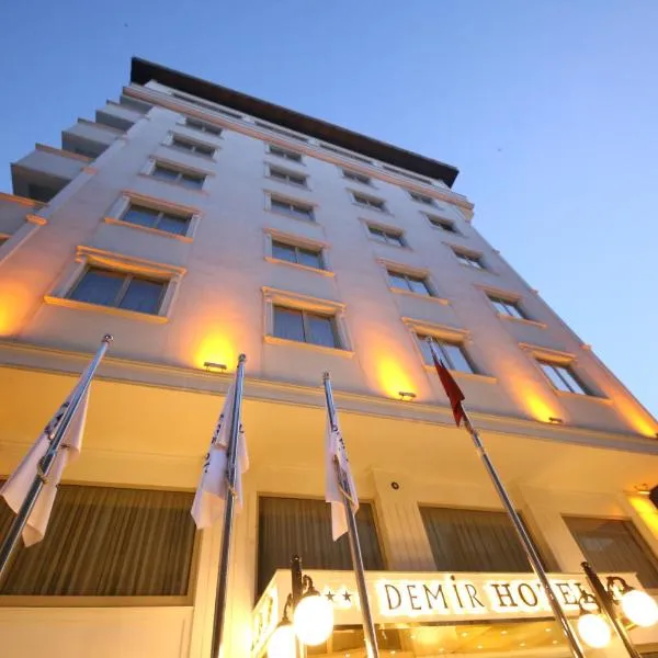 Demir Hotel, готель у місті Yiğitçavuş