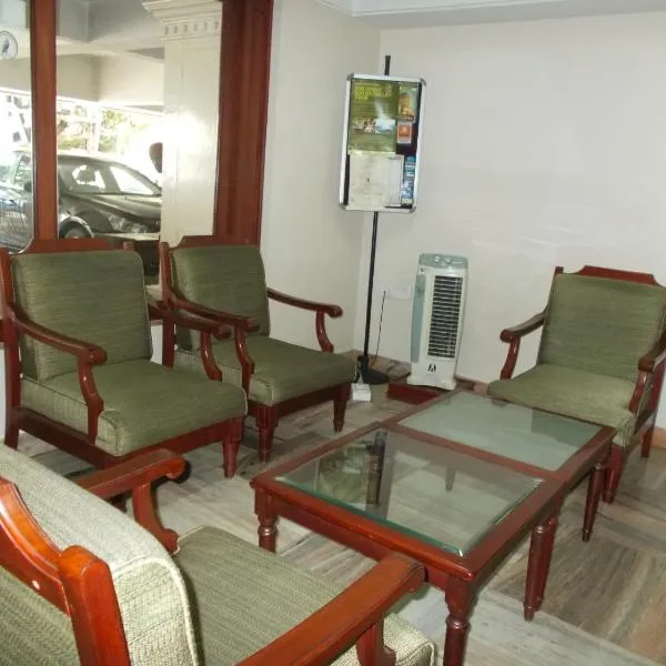 Biju's Tourist Home, hotel em Edappalli