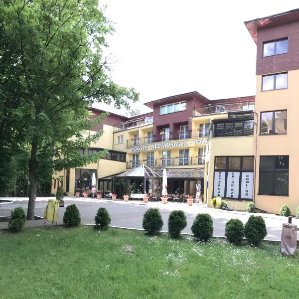 Okulski Grand Rozewie Pokoje i Apartamenty, hotel v destinaci Jastrzębia Góra