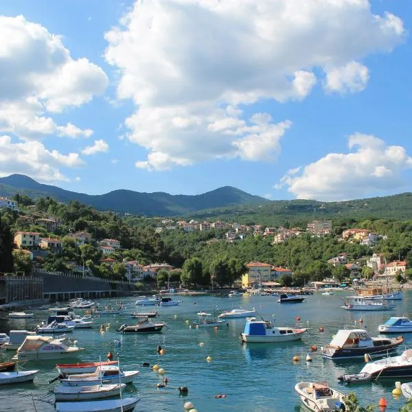 Apartment Tominovic โรงแรมในโอปาติยา