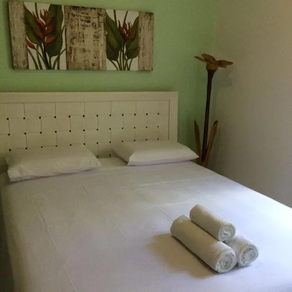 Suites Praia de Pernambuco, hotel v destinaci Guarujá