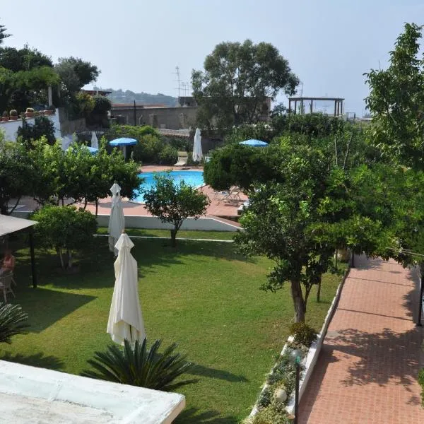 Hotel Savoia, hotell i Procida