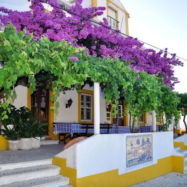 Sleep In Bucelas, hotel in Louriceira de Baixo