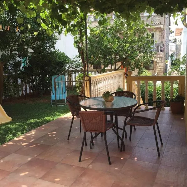 Apartments Vila Andja, hotel v destinaci Sveti Stefan