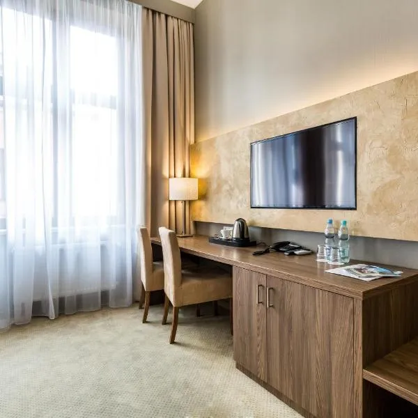 Hotel Elektor Premium, ξενοδοχείο σε Węgrzce