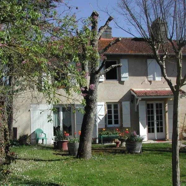 Asinus 32, hotel in Trie sur Baise