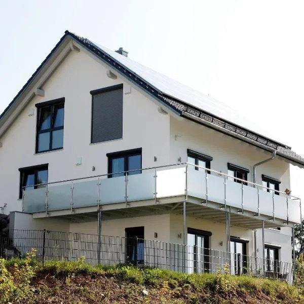 Ferienwohnung Kuckucksnest（Kuckucksnest）、Unterkirnachのホテル