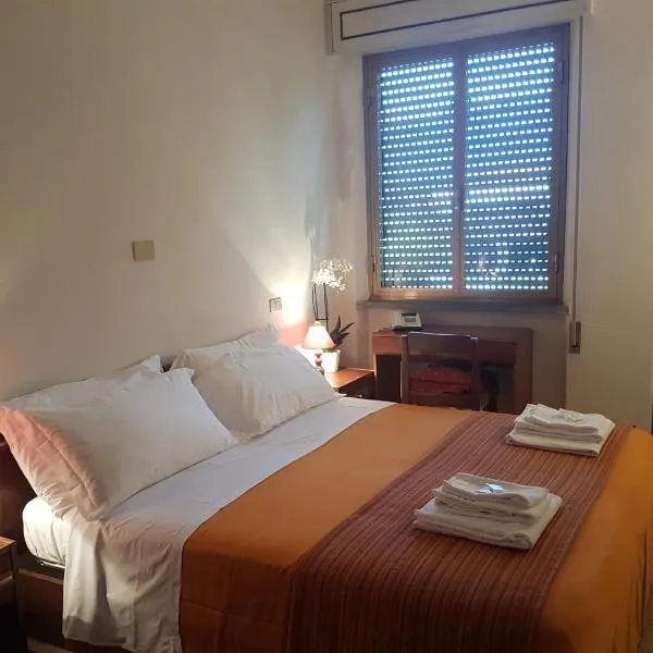 Albergo Smeraldo, hotel Castelnuovo Magrában