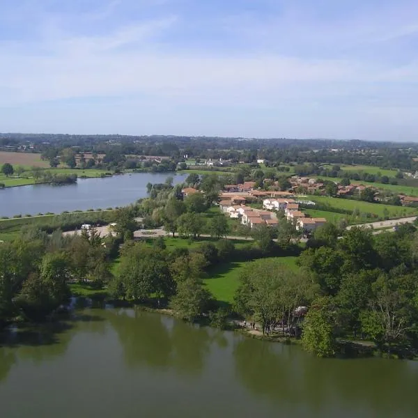 Pescalis Résidence Les Maisons du Lac, hotel a Moncoutant