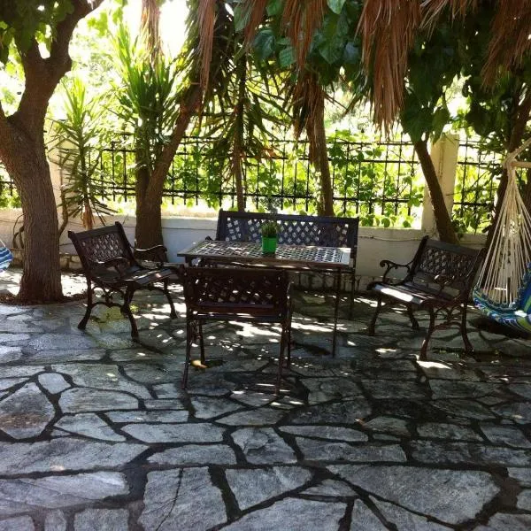 Kesi Holiday Home, hotelli kohteessa Potistika