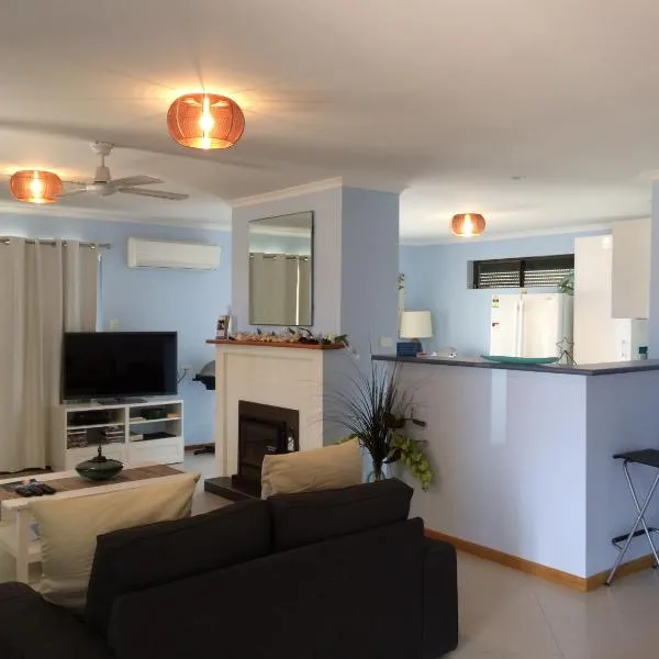 Salty Air Apartments Kingscote Kangaroo Island, hotel in Kingscote