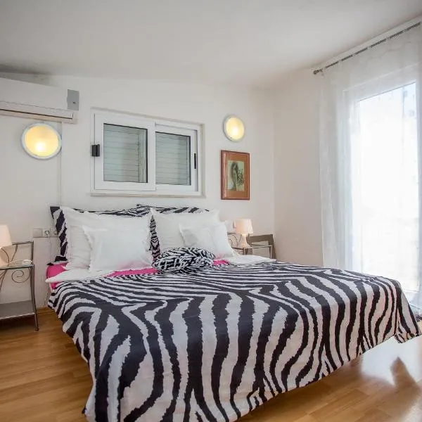 Apartments Lux, hotel v destinaci Makarska
