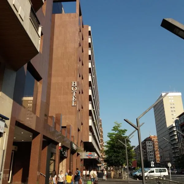 Apartamento Pleno Centro Gran Via, hotel en Logroño