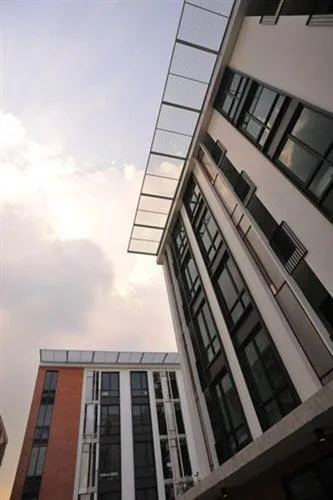 蓝康恒万寿菊酒店，位于曼谷的酒店