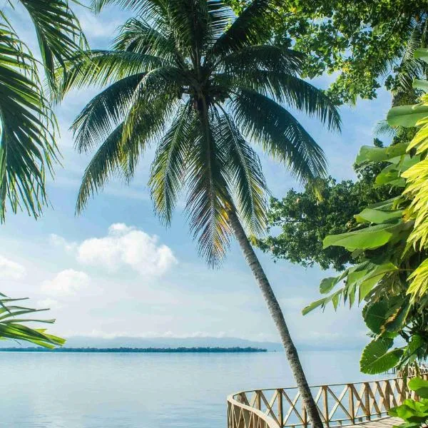 Banana Palms Hotel, hotel in Río Dulce