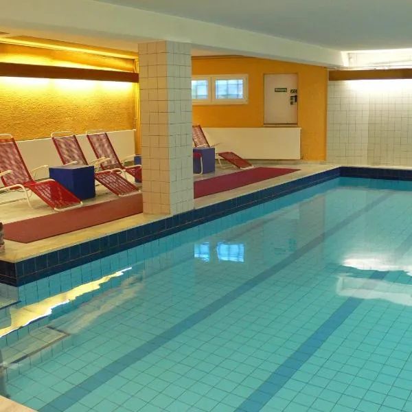 Hotel Meran Hallenbad & Sauna, hotel in Gersheim