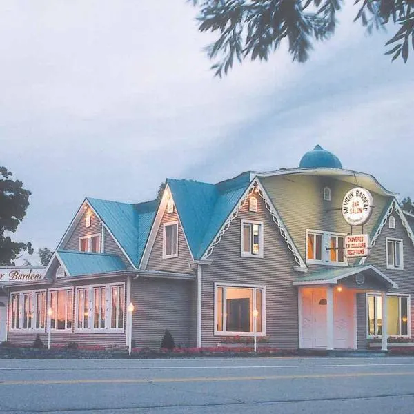 Hôtel Aux Vieux Bardeaux, hotel in Donnacona