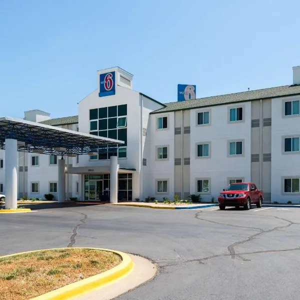 Motel 6-Junction City, KS, hotell i Milford