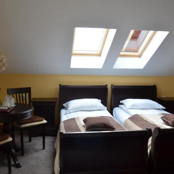 Pensiunea Koruna, hotel v destinaci Poenari