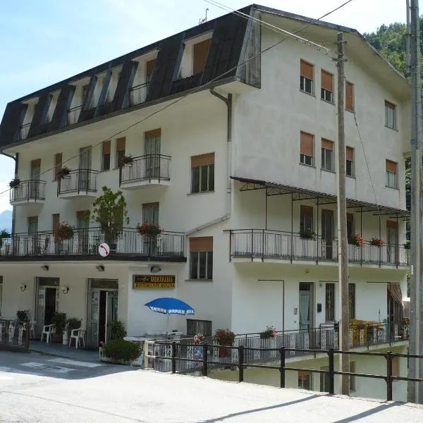 Albergo Ristorante Regina, hotel in Villadossola