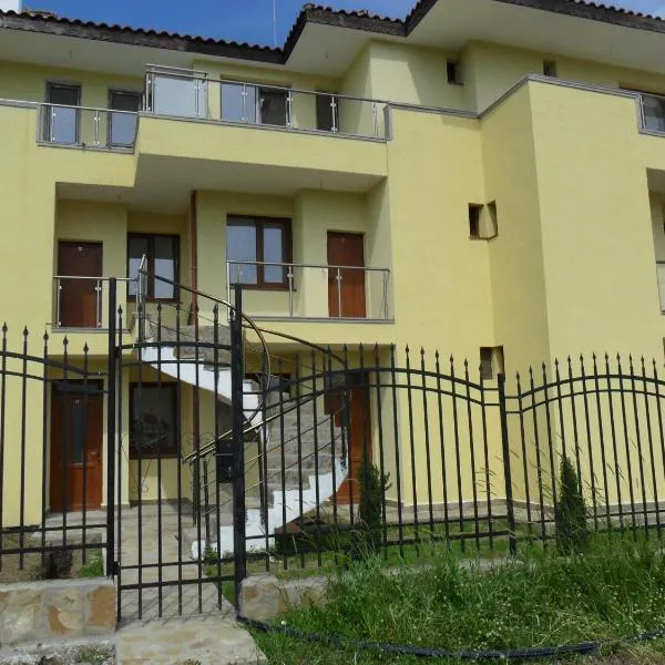 Altay Guest House, hotel in Lozenets