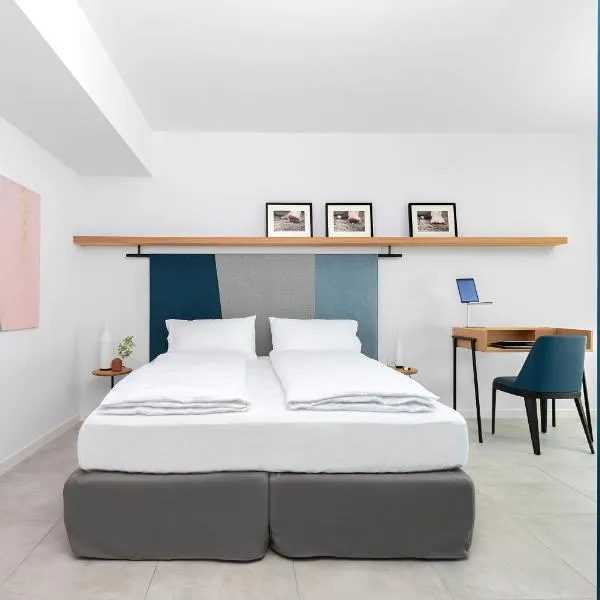 BnBiz - Coworking Hotel, hotel v destinaci Fiorenzuola dʼArda