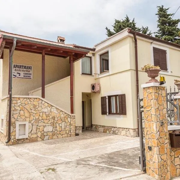 Apartmani Antonella, hotel v destinaci Premantura