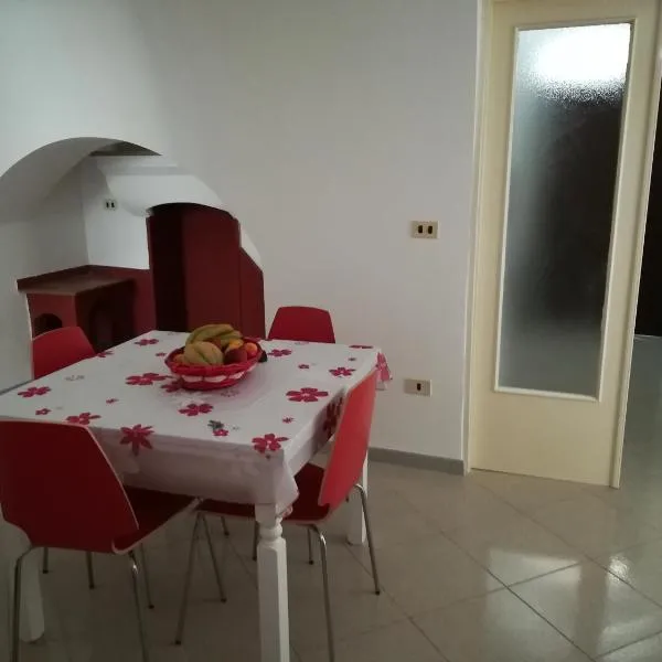 Zia Betta House, готель у місті Каровіньйо