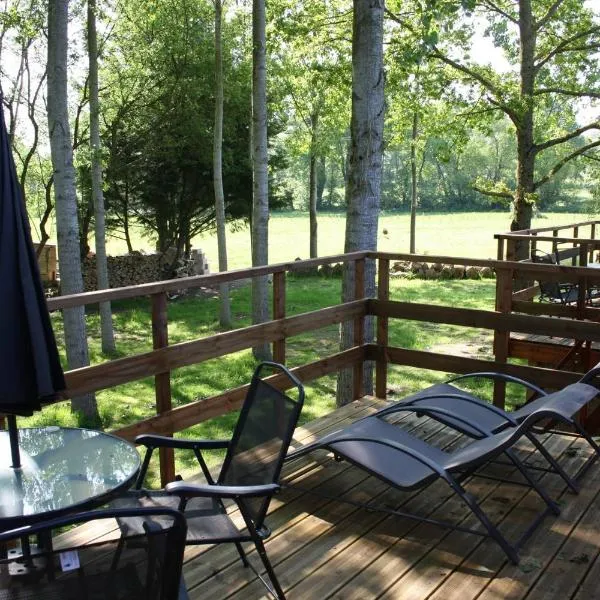 Chambres d'hôtes la landrière, hotel in Mauléon