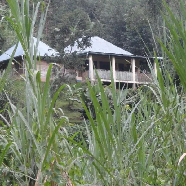 Ruboni Community Camp, hotel na destinaciji Kasese