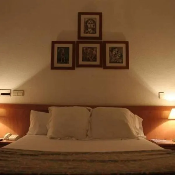 Hostal Gran Via Levante, hotel v destinaci Torrevieja