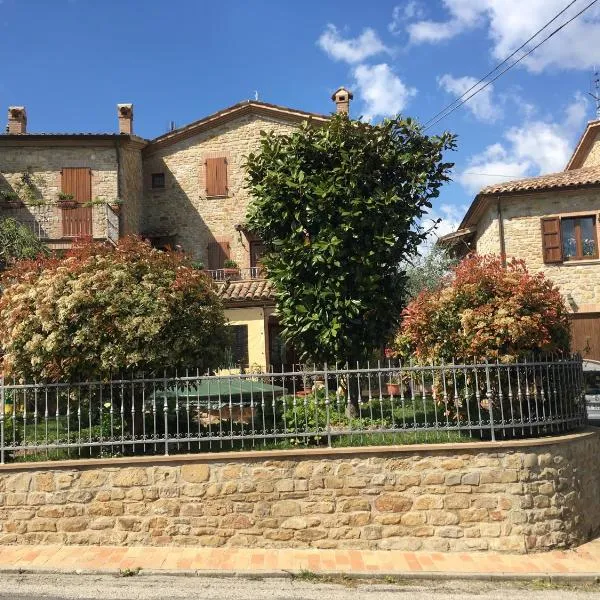 Appartamenti e Camere Il Poggio di D'Angeli Lidia, hotel in Bronzo