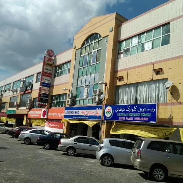 Qing Yun Resthouse -Delima Satu, hotel en Kampong Serusup