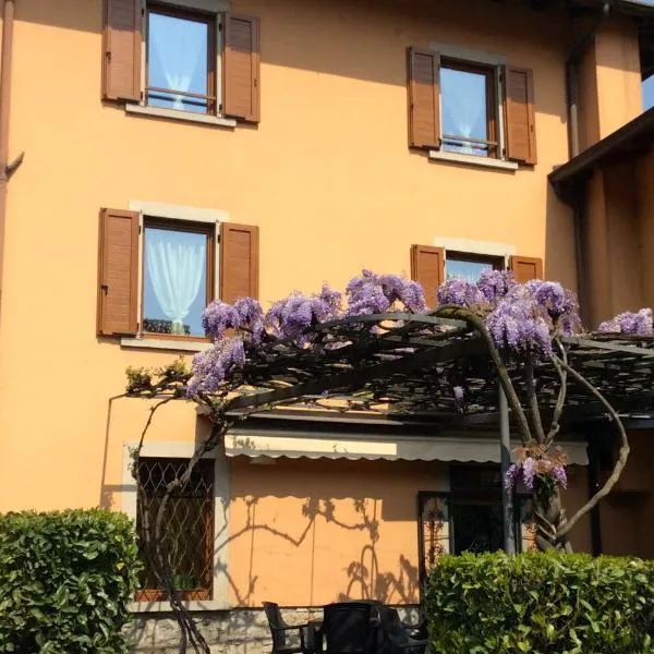 Fino, hotel v destinaci Brembilla