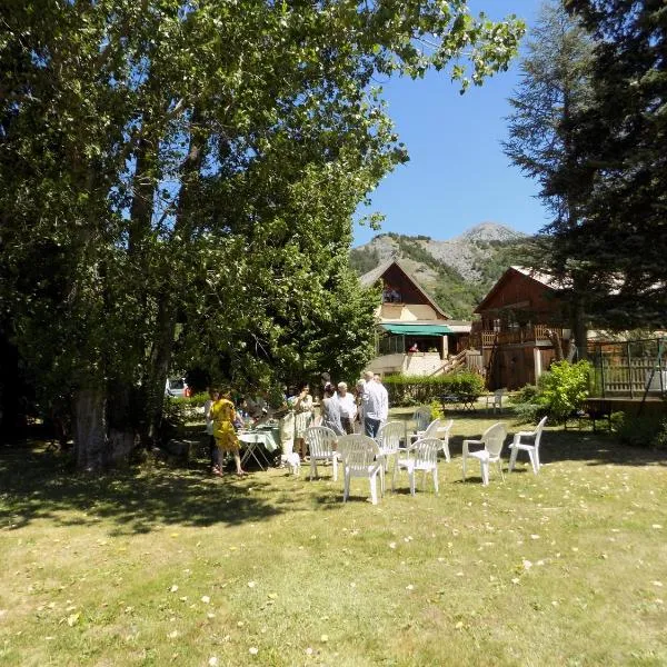Le Vieux Tilleul, hotel v destinaci Seyne