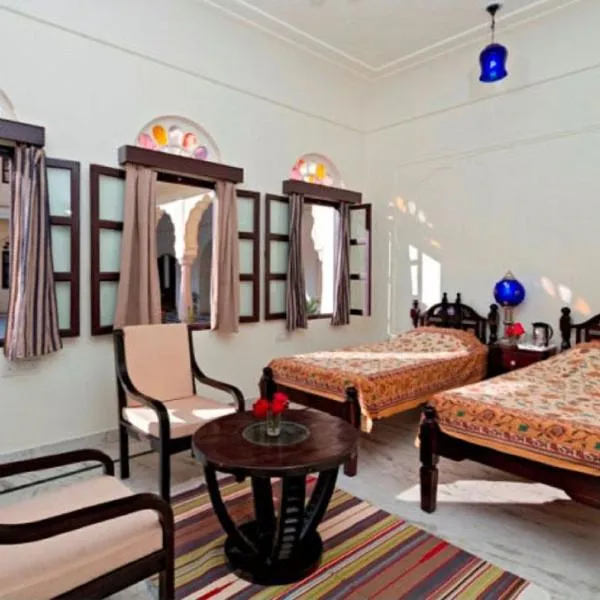 DhulaGarh A Heritage Hotel, hótel í Gopālgarh